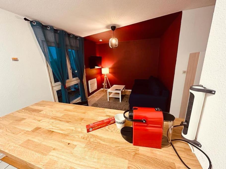 Апартаменты Studio Centre Avec Wifi Мюлуз Экстерьер фото